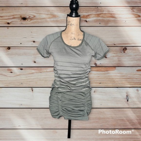 Athleta Active Top sz Large - Picture 1 of 1